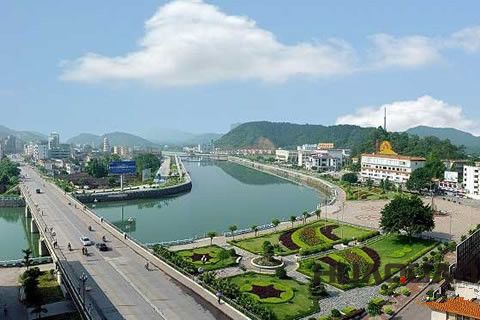 無(wú)愧萬(wàn)古冠九州！華全發(fā)電機(jī)組走俏「丹霞地貌」命名地