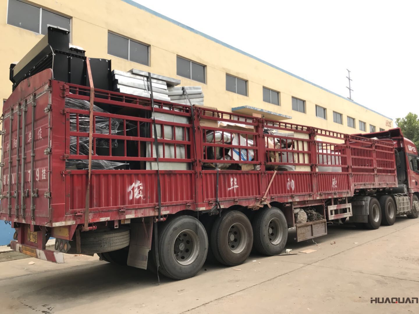 8月24日，一臺1350kw自動化柴油發電機組從華全動力順利發往浙江省