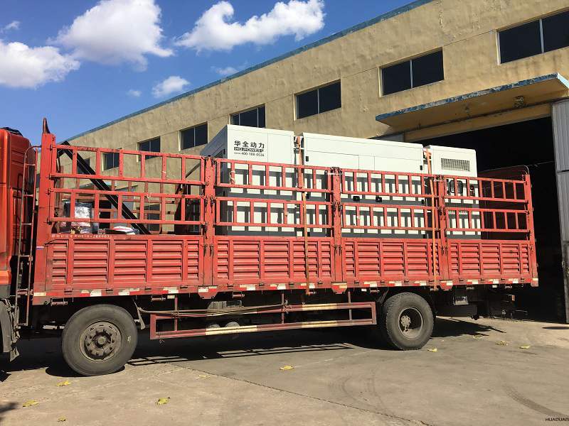 河北省的畢先生訂購的800kw靜音箱柴油發電機組和120kw標配柴油發電機組于10月17日順利發貨