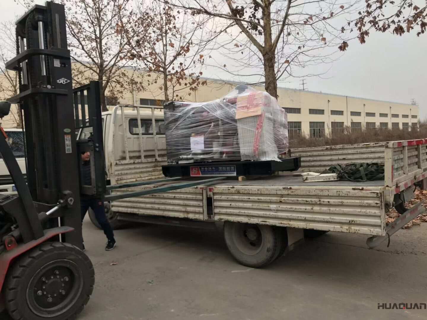 山西陳先生從華全動力訂購的一臺20kw標配柴油發電機組已于11月28日成功發往目的地