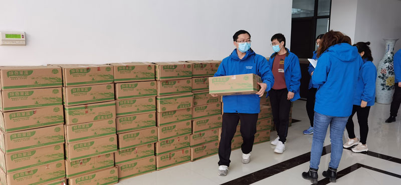 “藕”然相遇，攜手同行！華全集團(tuán)派發(fā)福利中